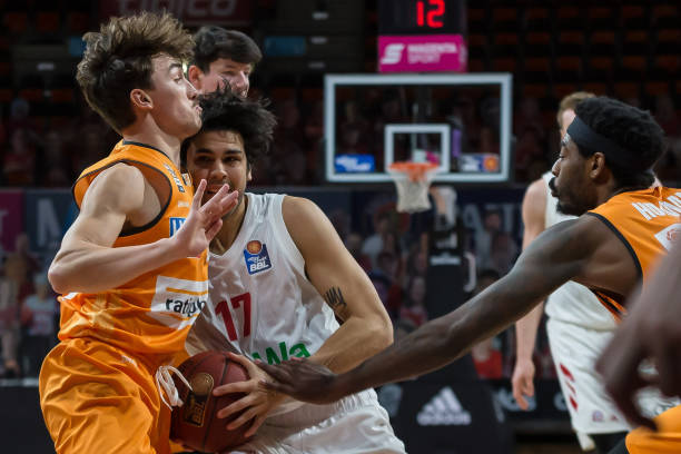 冰上赛事的 冰上赛事的