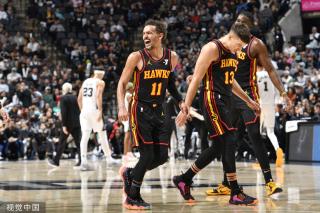 面展现了极 面展现了极